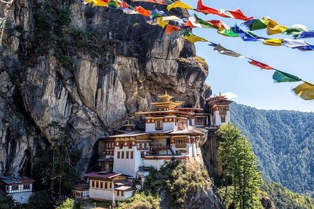 17 Nights Laya Gasa Trek with Royal Highland festival