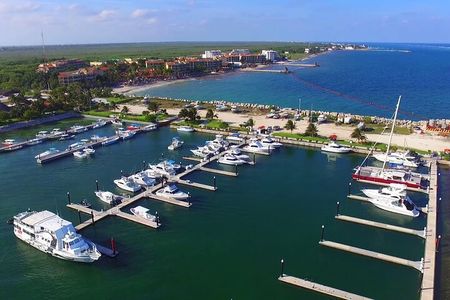 Sport Fishing at the Caribbean Sea. Enjoy an amazing time with friends & family