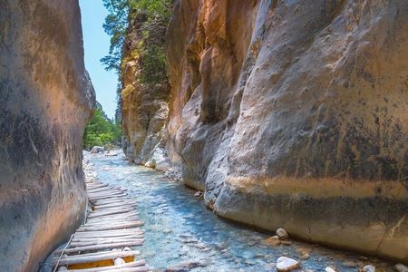 Samaria Gorge Hiking from Chania with proffesional hiking guide