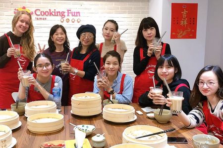 Xiao Long Bao, Pork thick soup, Bubble milk tea. Taiwan Traditional Light Meals Experience-B (Taipei Cooking Class)