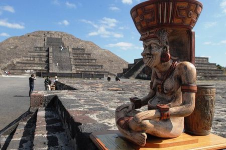 Private Tour to the Pyramids of Teotihuacán from CDMX from 1 to 4 people