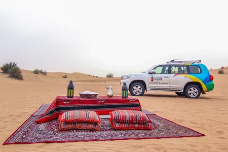 Dubai Private Premium Desert Safari with BBQ Dinner in 4WD