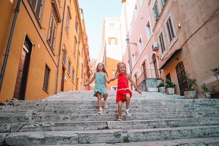 Bella Roma! Funny Family Private Tour - Games & Delicacies for Kids