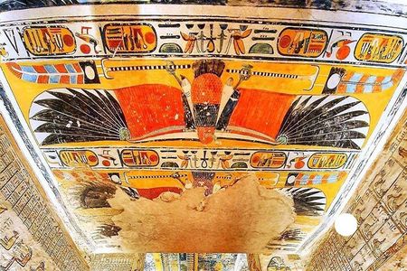 Valley of the Kings, Hatsheput and Habu Temples Tour from Luxor