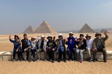 Full-Day Private Tour to Pyramids of Giza and Egyptian Museum