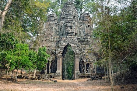 Guided Private A/C vehicle Tour Angkor Wat and Small Circle and Five Extras