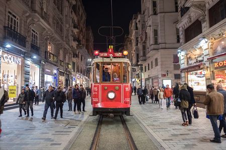 Istanbul Evening Food Tour: The Best Bites of Taksim and Karaköy