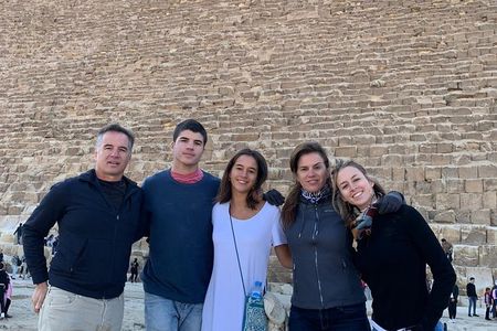 8-Hour Private Tour of Giza Pyramids, Memphis, Sakkara and Dahshur with Lunch