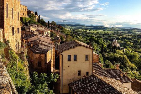 Montepulciano: Winery Tour & Tasting Experience