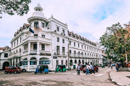 Kandy City Walk with a Local