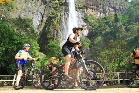 Cycling to Rawana Waterfall, Ravana's Cave and Ella Gap
