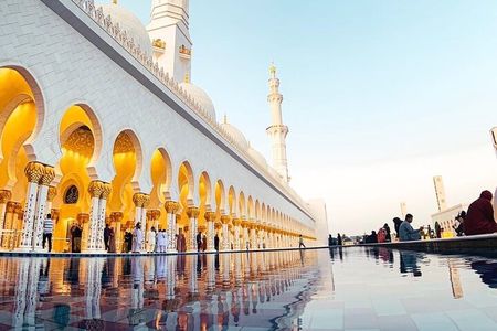 Private Return Abu Dhabi Cultural Tour from Dubai Incl. Transport