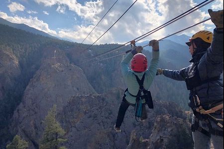 Woods Course Zipline Tour in Seven Falls