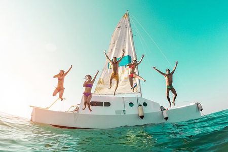 Isla Mujeres adventure by Catamaran. Snorkel, open bar and lunch