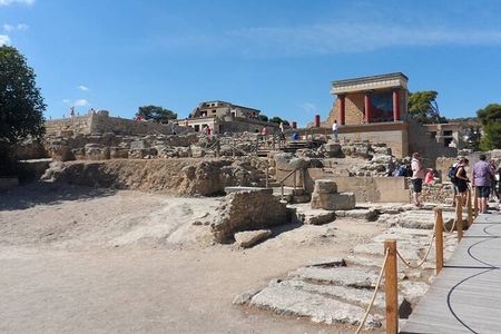 Full-Day Knossos and Heraklion Tour from Chania and Rethymno