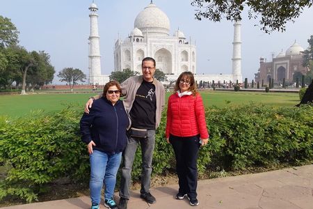 Agra Full Day Tour from Delhi - All Inclusive