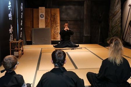 Ninja 1-hour hands-on lesson by Japansese master in Tokyo