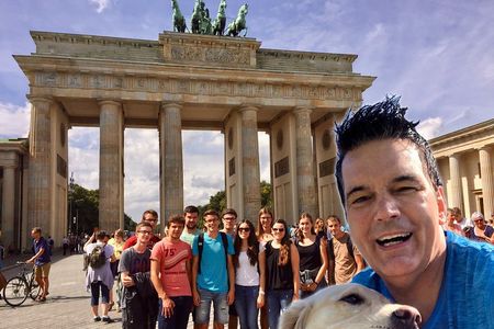 Private Taxi Tour City East & West History and Architecture 3-4h