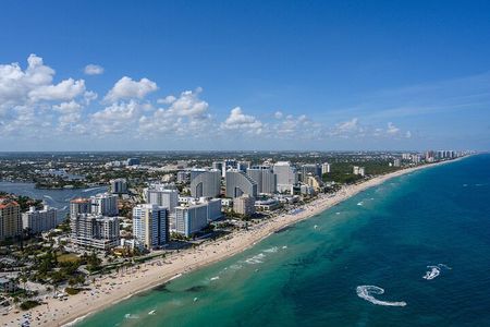 Helicopter Tour around Hard Rock Guitar, Cities & Beaches