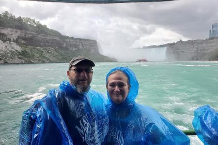 Niagara Falls All-American Boutique Tour (Small Group max 6)