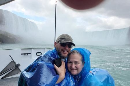 Niagara Falls All-American Botique Tour (Small Group max 6)