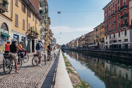 Small-group Milan Highlights e-Bike Tour