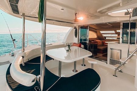 Yacht Sunset Cruise from Oahu