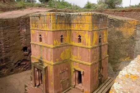 4 Days Lalibela Tour with Day Trek to Hudad 