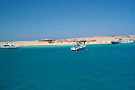 Day on the Paradise Island