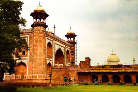 Skip The Line Private Taj Mahal & Agra Fort Day Tour By Car 
