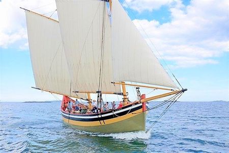 Schooner Fame Sailing Tour 