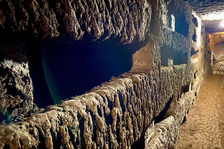 Small Group Express Tour of Roman Catacombs with Transfer 