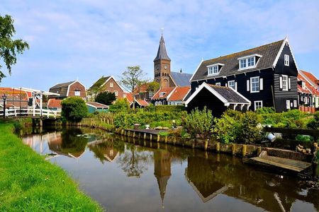 Private Excursion to Zaanse Schans, Edam, Volendam and Marken