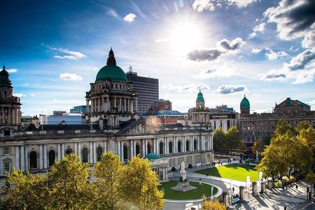Private Driver Guided Day Tour of Belfast
