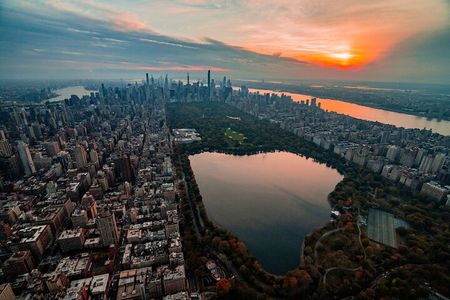 NYC Helicopter Proposal Tour with Photos and Champagne