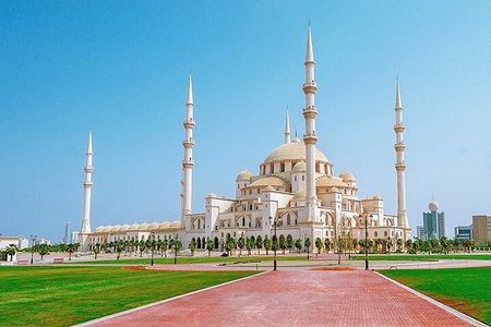 Fujairah East Coast Tour with Visit to Sheikh Zayed Mosque