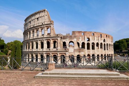 Small-Group Guided Tour of the Colosseum with Roman Forum