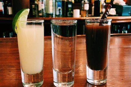 Mexico City Night Tour: Historic Cantinas, Tacos & Mezcal