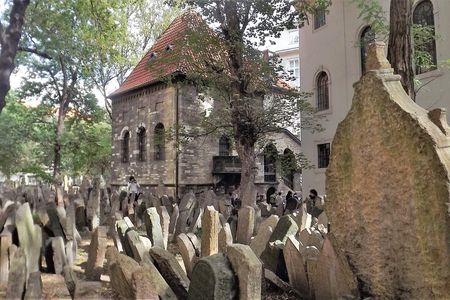 Prague Jewish Town Admission Ticket & Optional Audio Guide