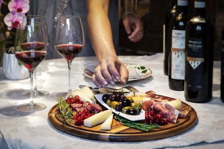 Brunello di Montalcino Wine Tasting with Tuscan appetizer in ancient residence