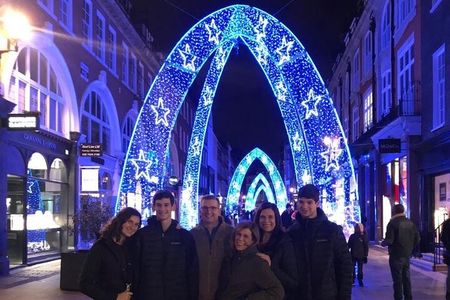 London Christmas Lights Private Tour by Traditional Black Cab