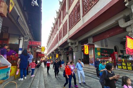 Private Tour: Daxu Village and Crown Cave Along Li River from Guilin