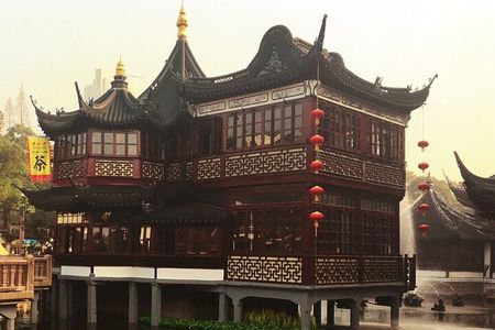 Private Tour: Yuyuan Garden, Chenghuangmiao Temple, Local Market