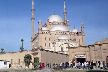 Trip to Egyptian Museum & Giza pyramids & Citadel With lunch