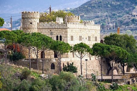 Private Full-Day Tour to Beiteddine, Deir El Qamar and Moussa Castle from Beirut