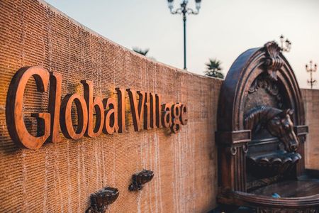 Memorable Evening at Dubai Global Village with Dubai Miracle Garden Visit !!