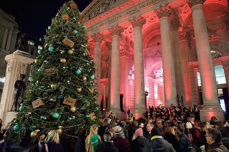 London Christmas Lights Guided Walking Tour