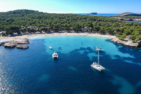 Boat Beach and Cave Tour Experience