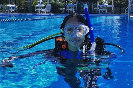 Try Scuba Diving with Professional Scuba Instructor