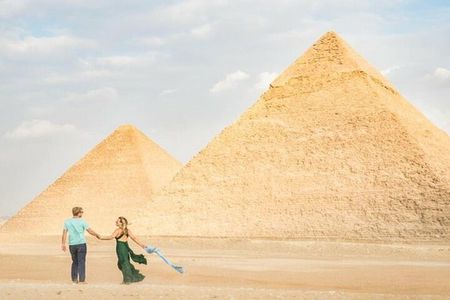 Full-Day Private Tour to Giza Pyramids and the Egyptian Museum